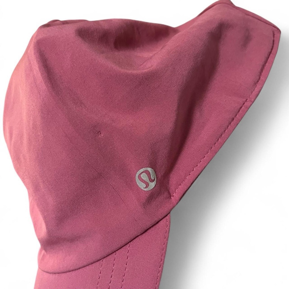 LULULEMON Fitted Running Cap Adjustable Stretchy Hat.